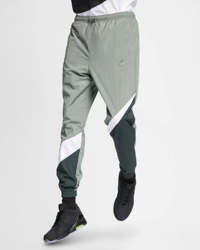 Men's Nsw Woven Pant Joggers In Vintage Lichen